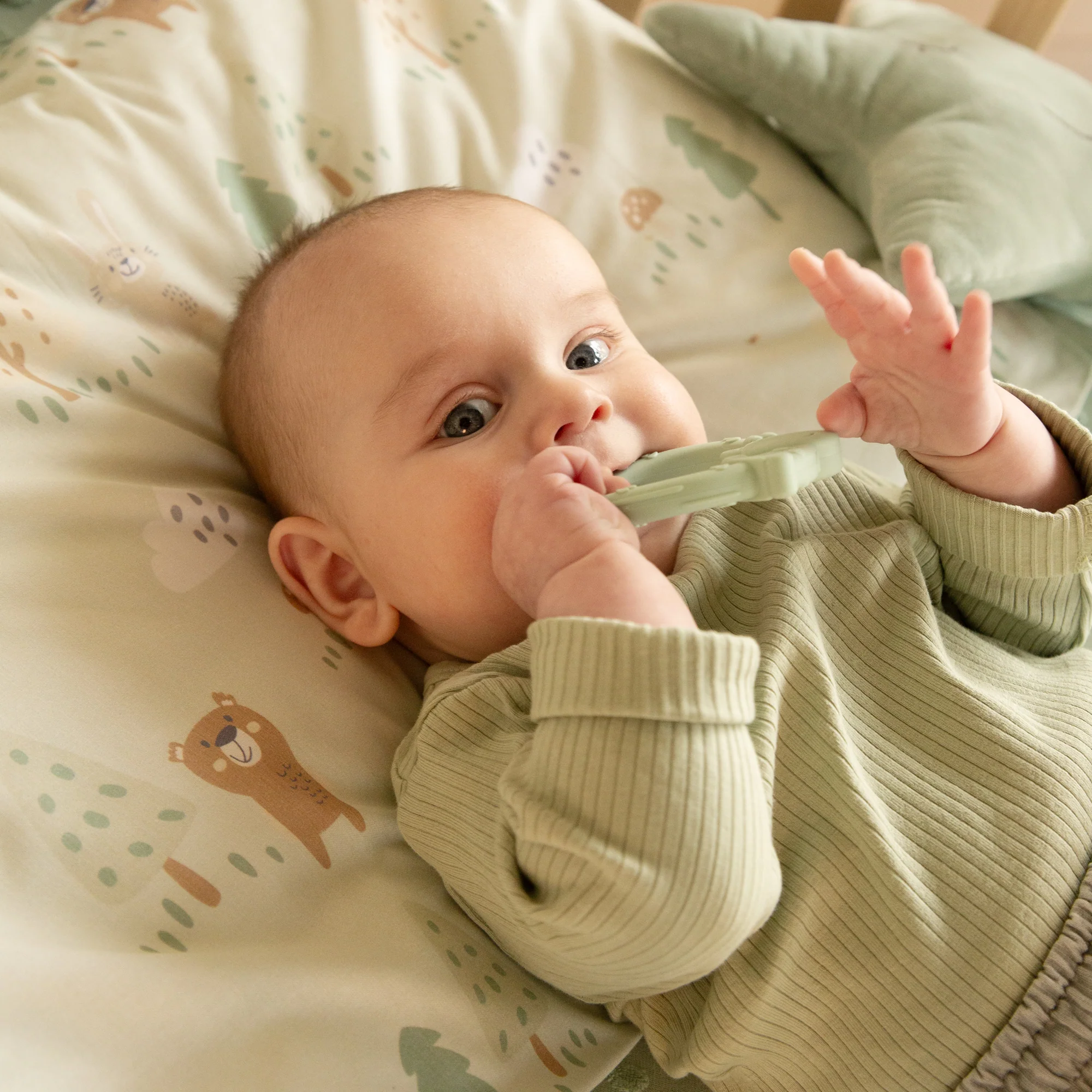 Bettset 70 x 140 cm 'Woodland Buddies' - Umbaubares Kinderbett mit Zubehör - Sanfte Farben - Image 7