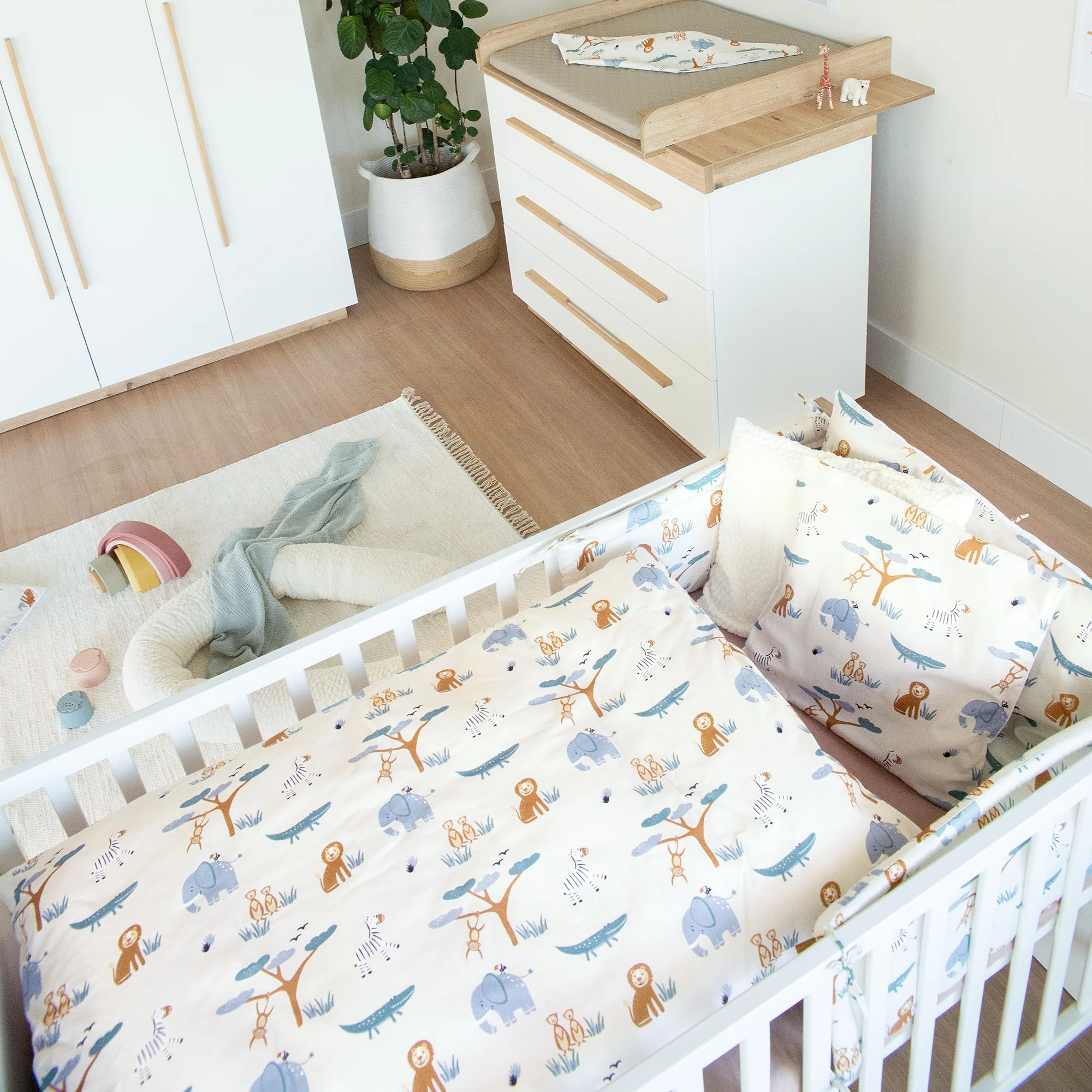 Kinderzimmer Set 'Lumo' 3-teilig - Kombi-Bett + Wickelkommode + Kleiderschrank - Weiß / Artisan Eiche - Image 16