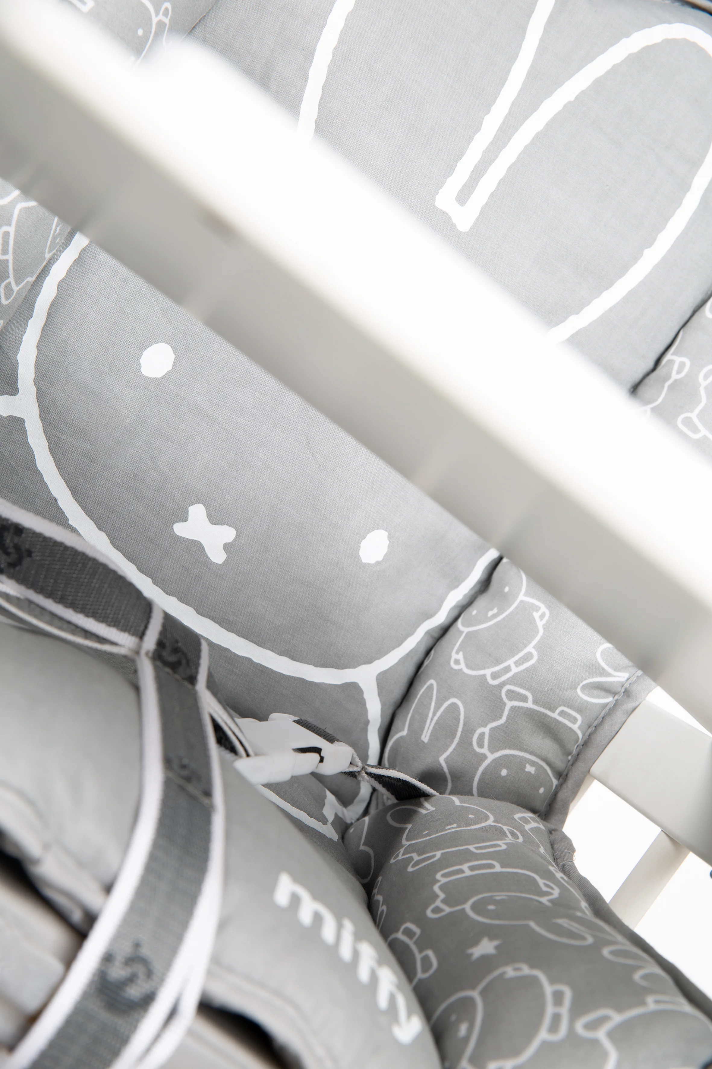 Sitzverkleinerer 'miffy®', passend für roba Kombihochstühle und viele gängige Höchstühle - Image 3