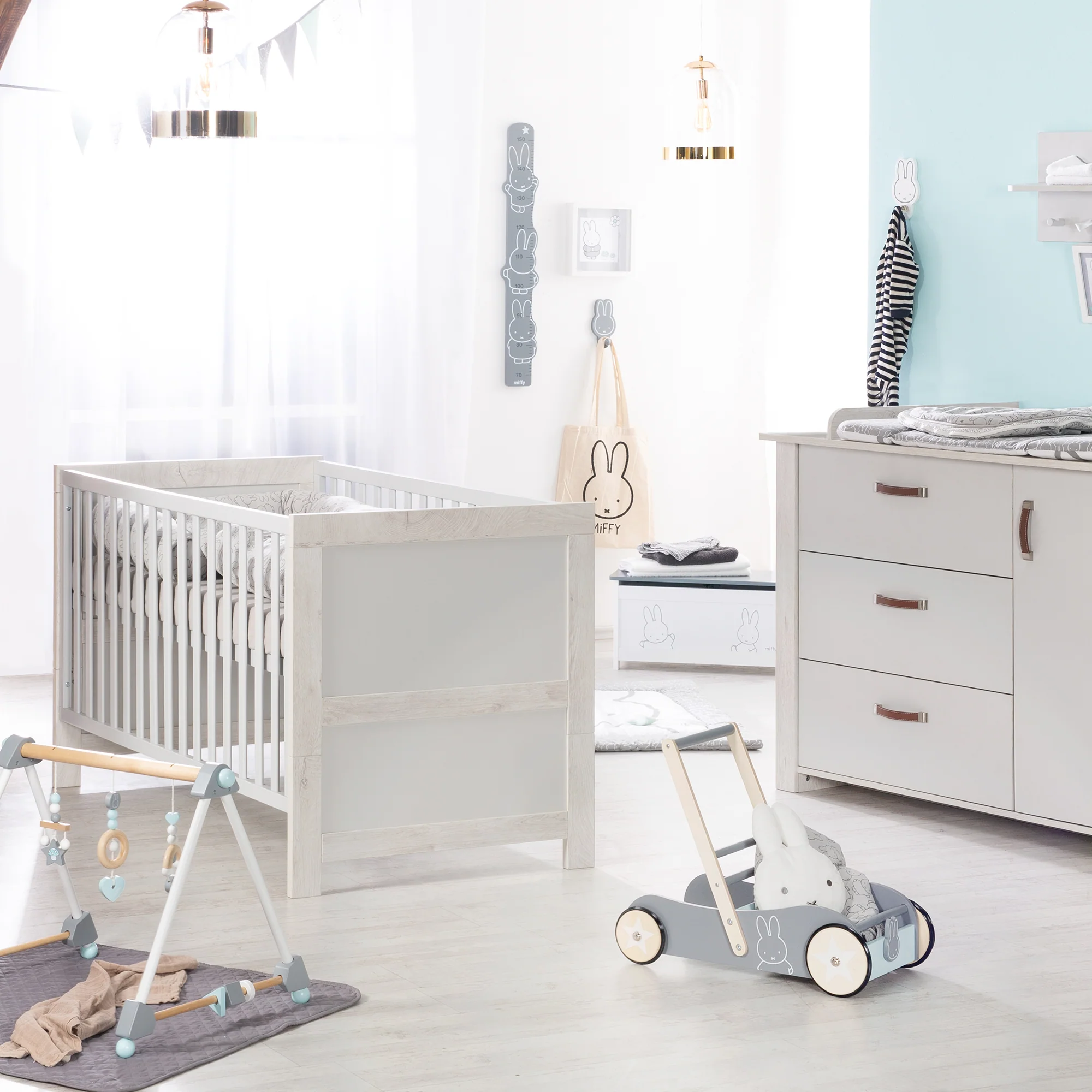 Kombi-Kinderbett 'Mila', 70 x 140 cm, verstell-/umbaubar zum Jugendbett, mitwachsend, 3 Schlupfsprossen - Image 3