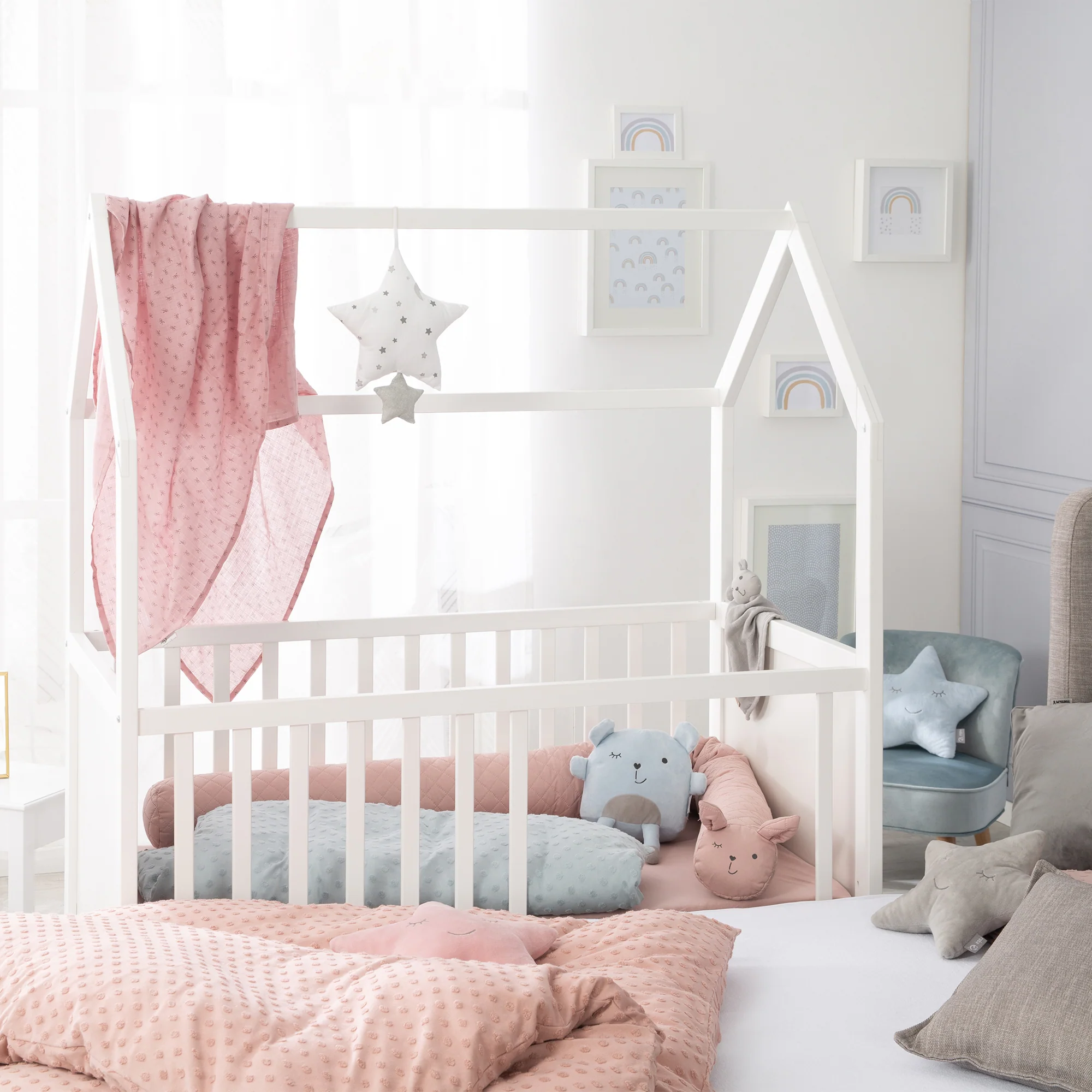 Hausbett 60 x 120 cm, FSC zertifiziert, weiß, 6-fach verstellbar, als Baby- & Beistellbett geeignet - Image 6