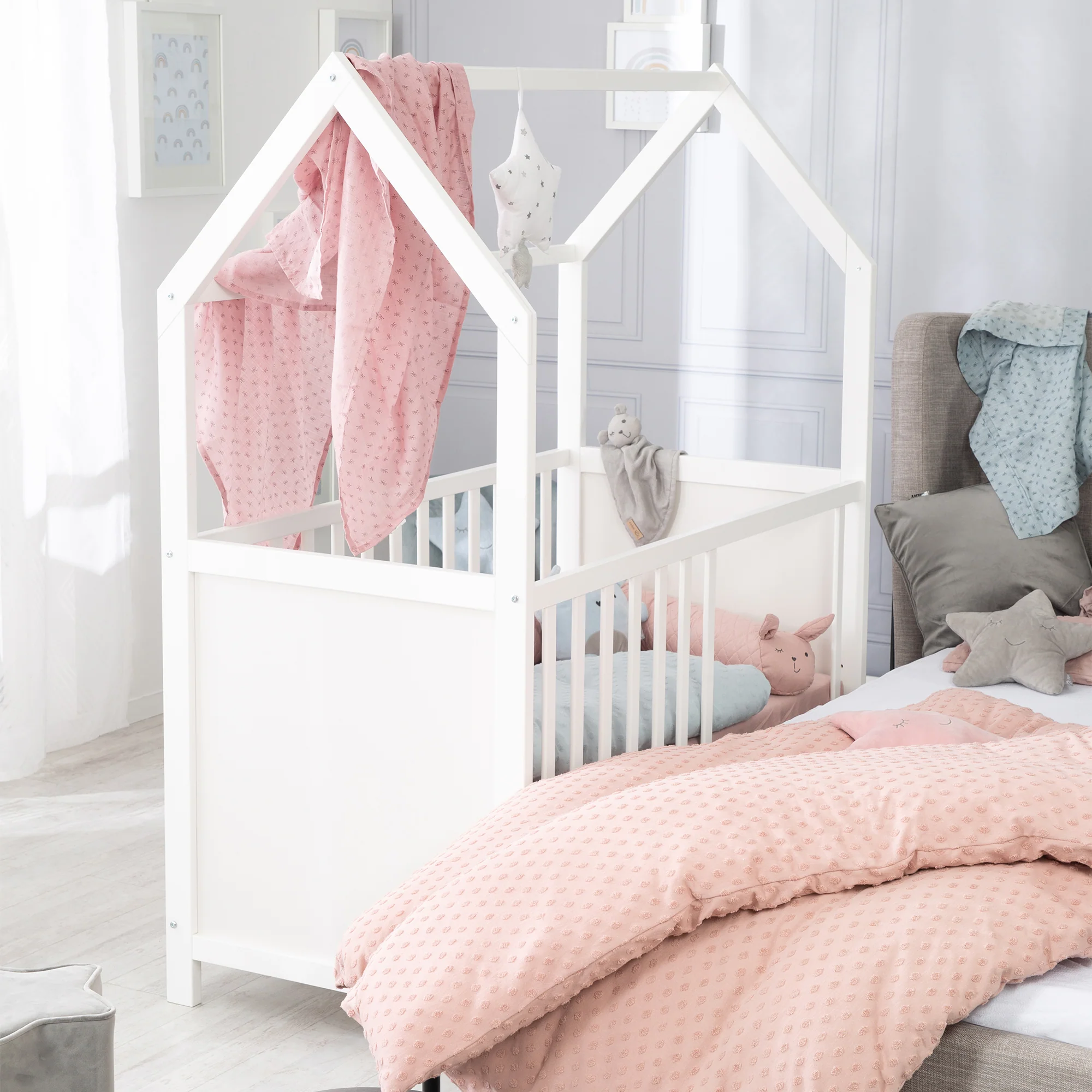 Hausbett 60 x 120 cm, FSC zertifiziert, weiß, 6-fach verstellbar, als Baby- & Beistellbett geeignet - Image 8