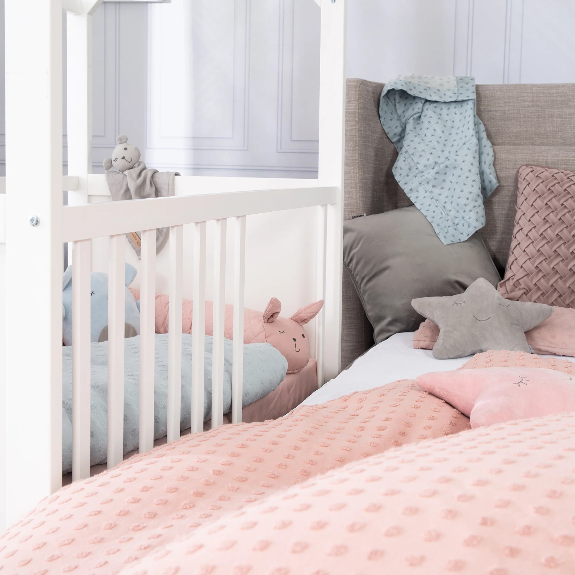 Hausbett 60 x 120 cm, FSC zertifiziert, weiß, 6-fach verstellbar, als Baby- & Beistellbett geeignet - Image 9