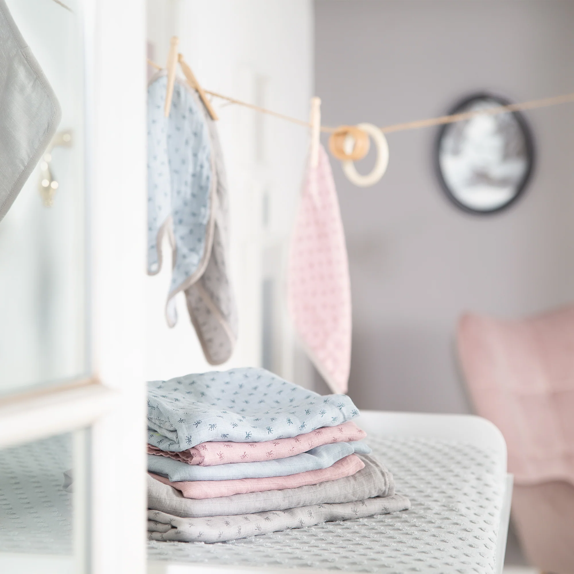 Organic 2er Set Puck- & Stilltuch 'Lil Planet' rosa/mauve, Bio-Baumwolle, GOTS, 120 x 120 cm - Image 4