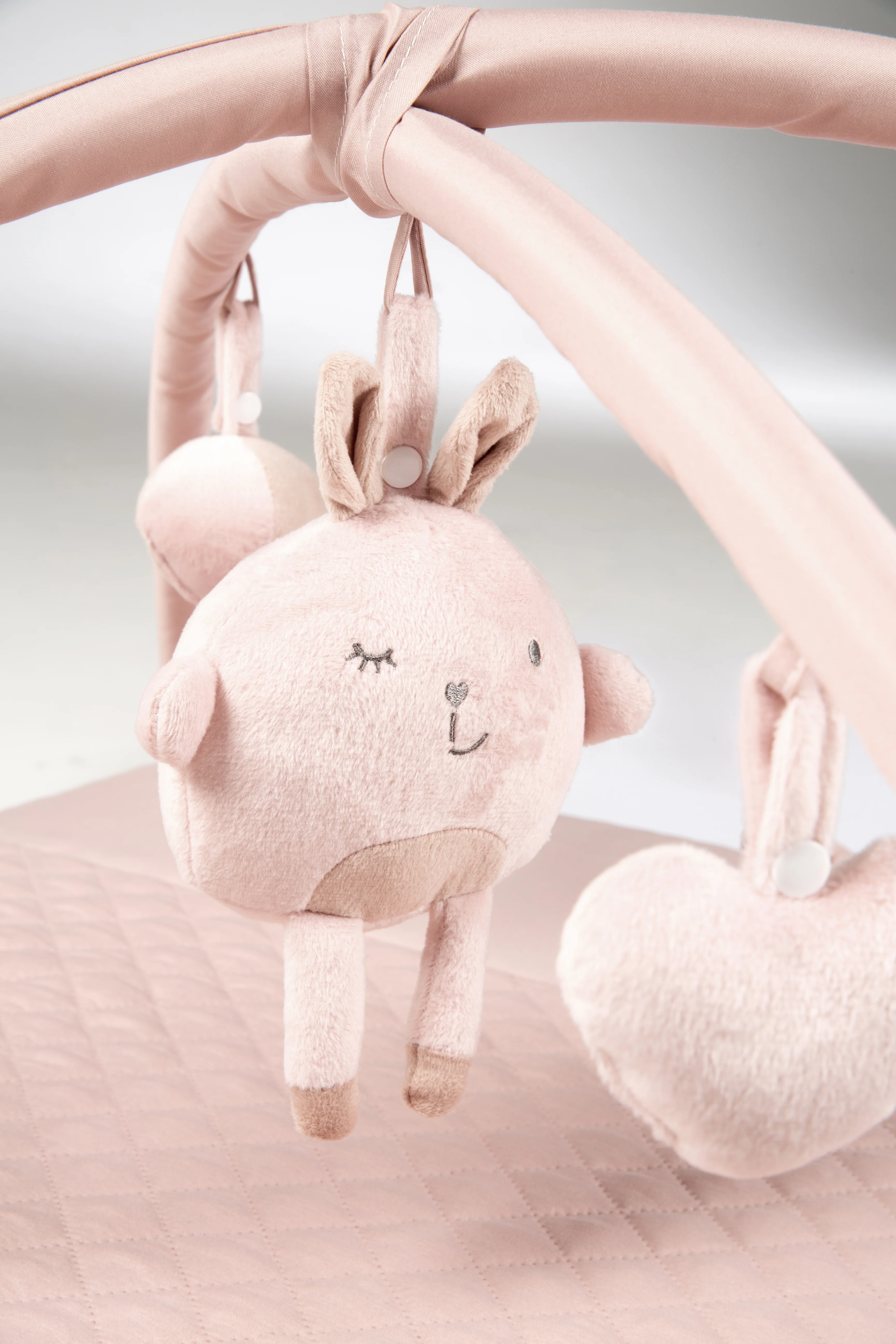 Krabbeldecke 'roba Style', 85 x 75 cm, Spielbogen mit 5 Elementen 'Lily', Wickelauflage - Image 10