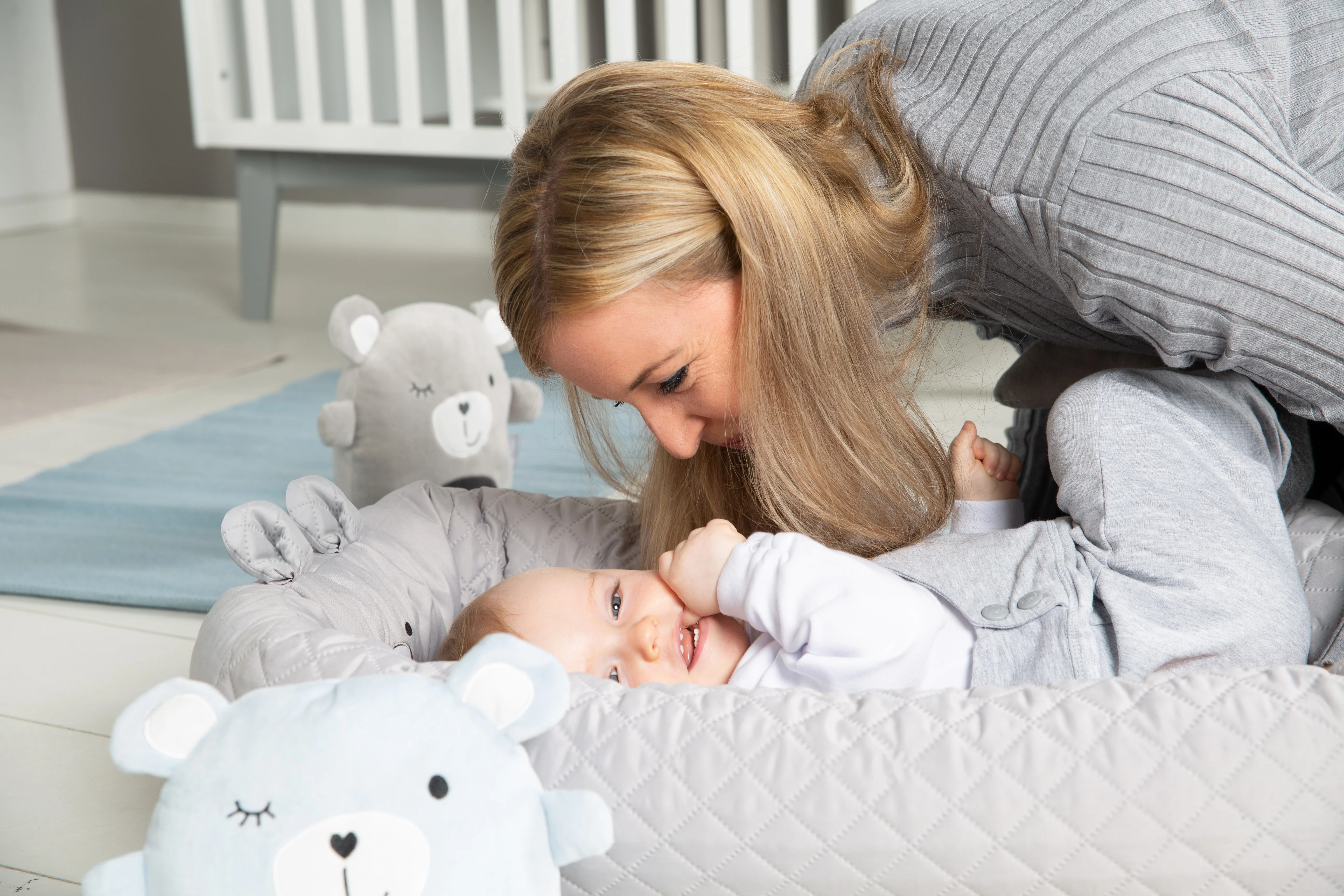 Babylounge 'roba Style' - Kuschelnest mit Bären-Gesicht 'Sammy' - Reisebett & Wickelauflage - Grau - Image 7