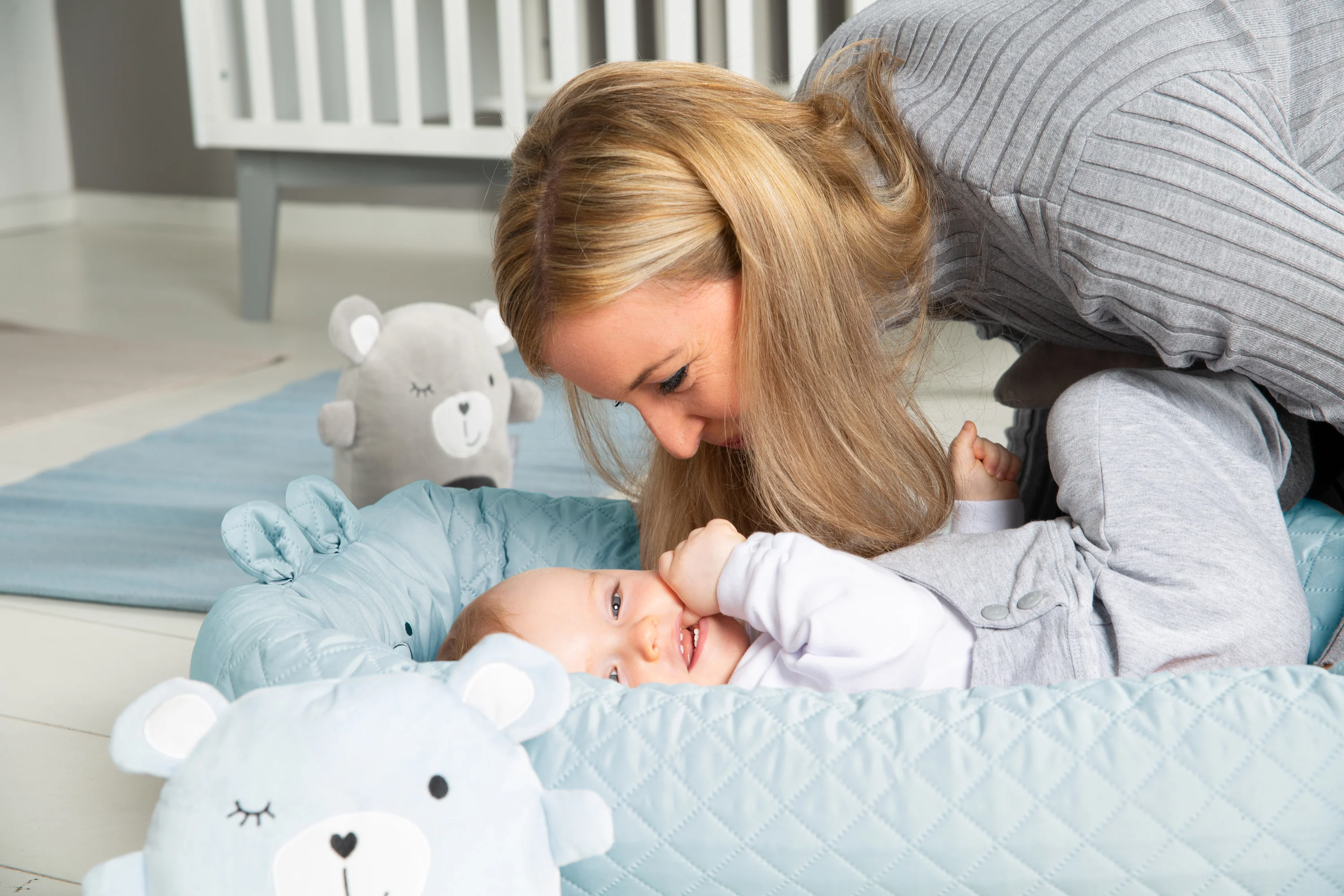 Babylounge 'roba Style' - Kuschelnest mit Bären-Gesicht 'Benny' - Reisebett & Wickelauflage - Hellblau - Image 8