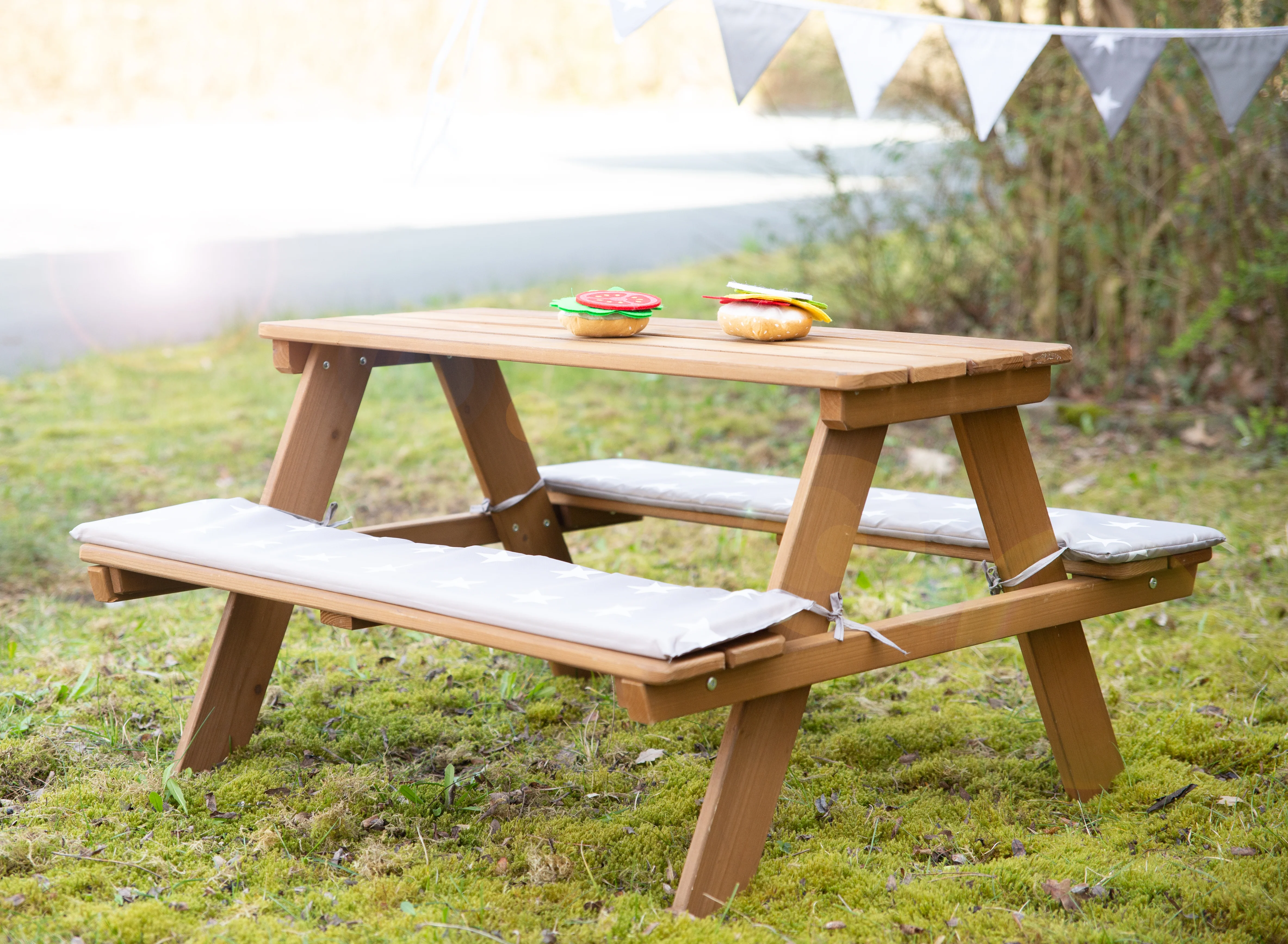 Kindersitzgruppe 'Outdoor+', wetterfeste Sitzgarnitur 'Picknick for 4', Massivholz, Teak-Optik - Image 7