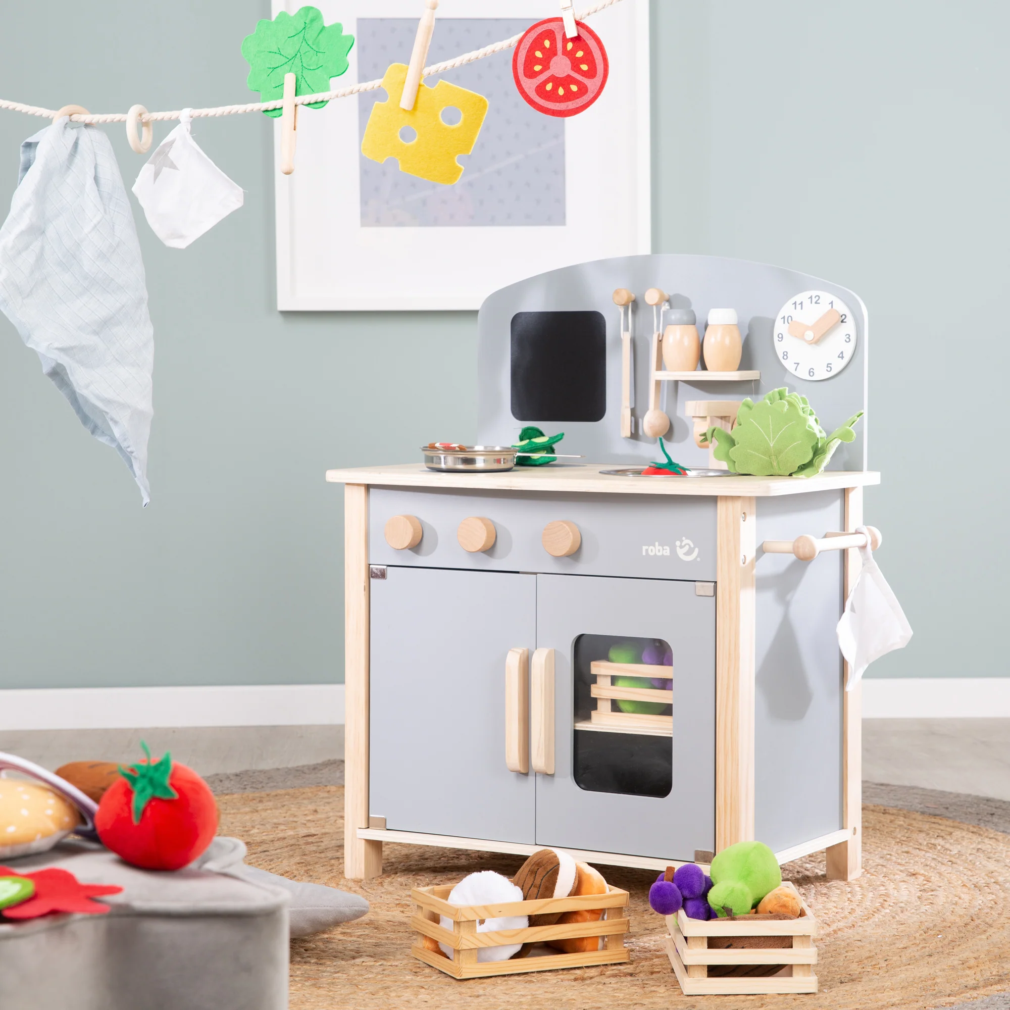 Spielküche grau/natur, mit 2 Kochstellen, Spüle, Wasserhahn & Zubehör - Image 8