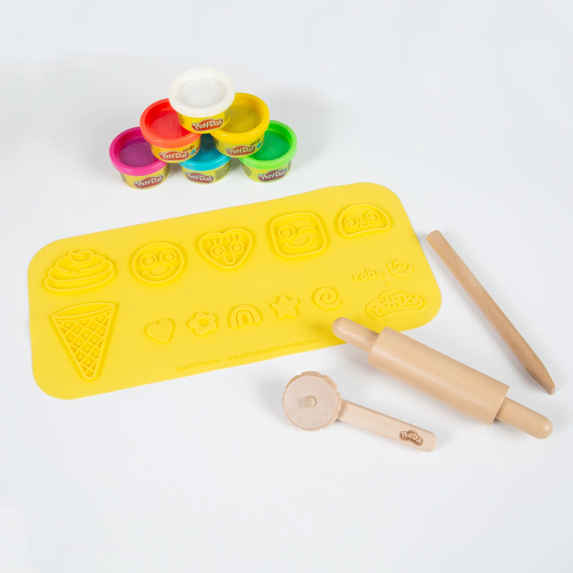 roba x Play-Doh Starterset - 3D-Kreativmatte, Holzwerkzeuge, 6 Knetdosen - Image 10