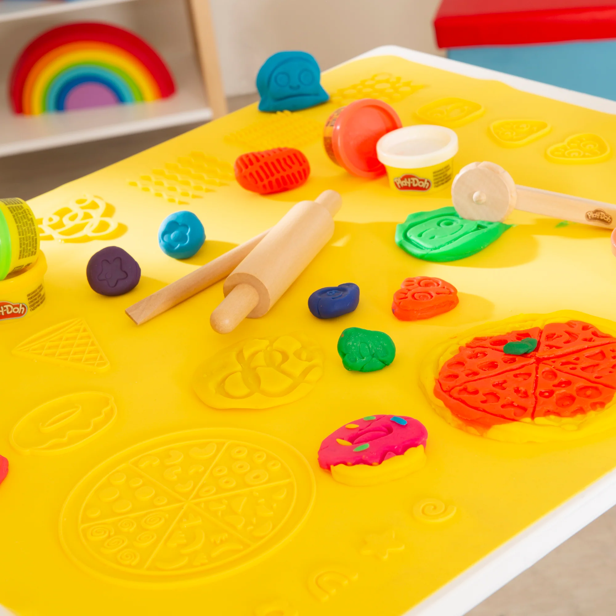 roba x Play-Doh Set - 3D-Kreativmatte mit 12 Knetdosen & Holzwerkzeugen - Image 3